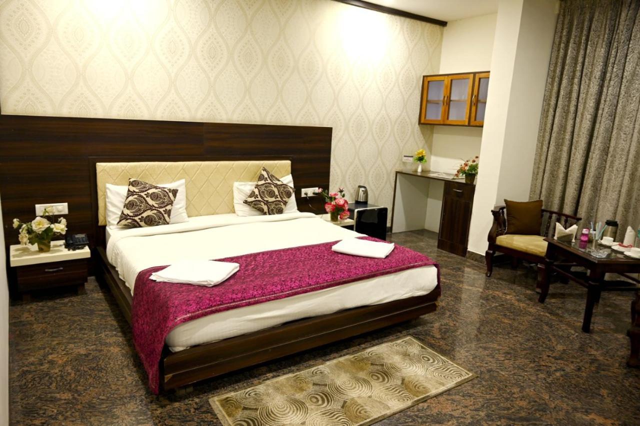 Hotel Badrika Inn Rewa Exterior foto